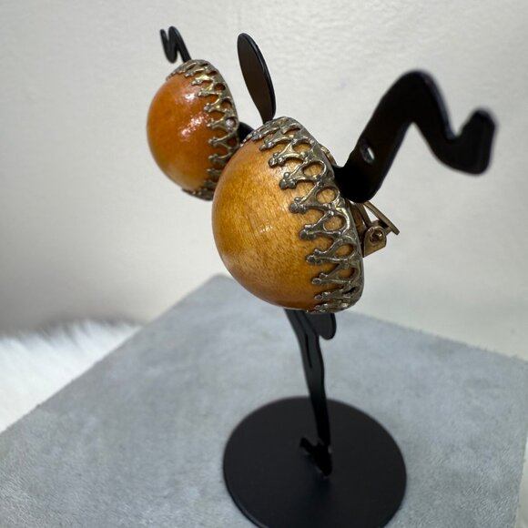 Vintage Tan Wood Circle Round Clip-on Earrings 1" - Picture 2 of 5